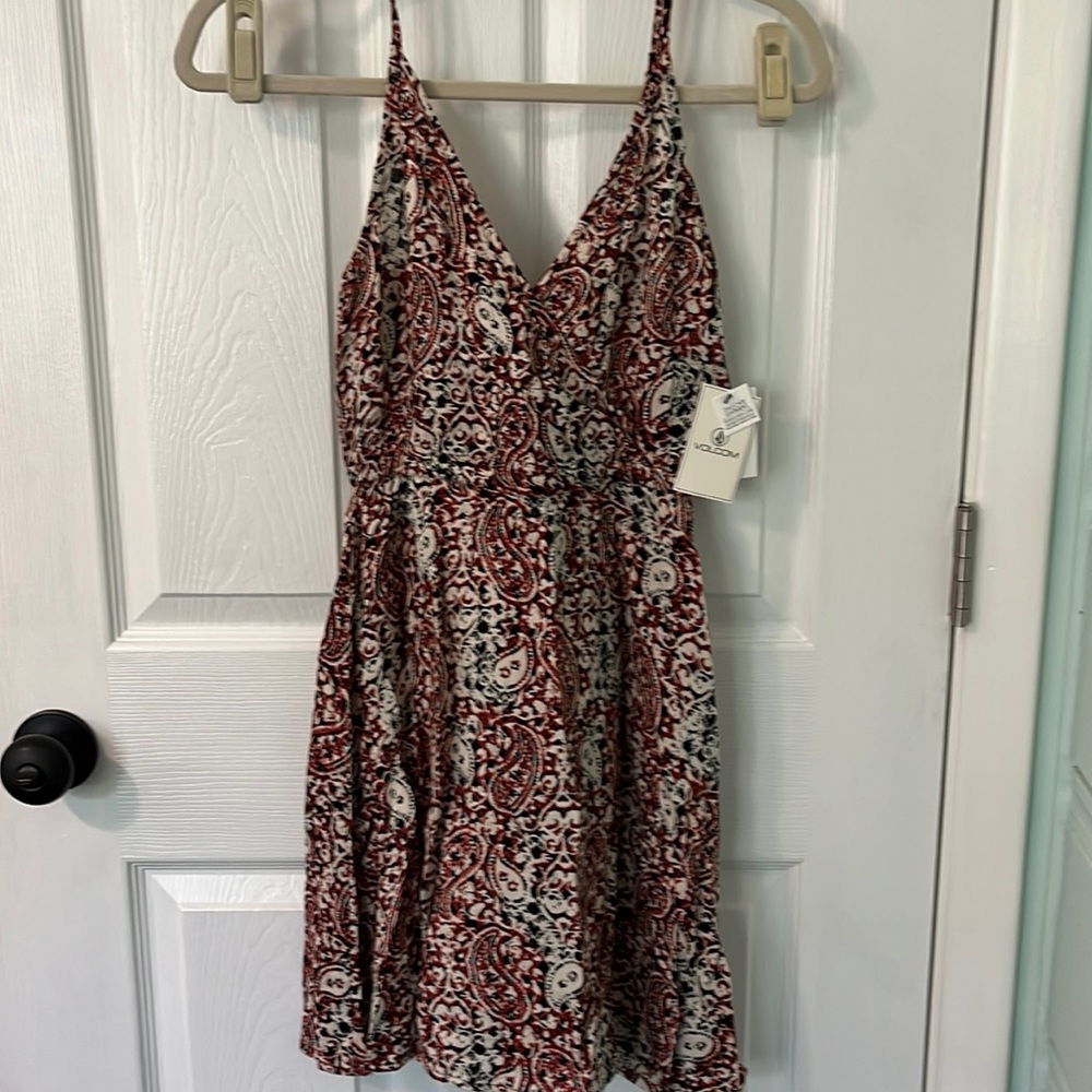 Volcom dress NWT